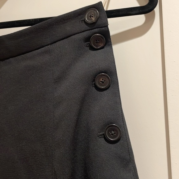 Aritzia Wilfred black midi skirt size 2. High waisted with button down accent. - Picture 2 of 3